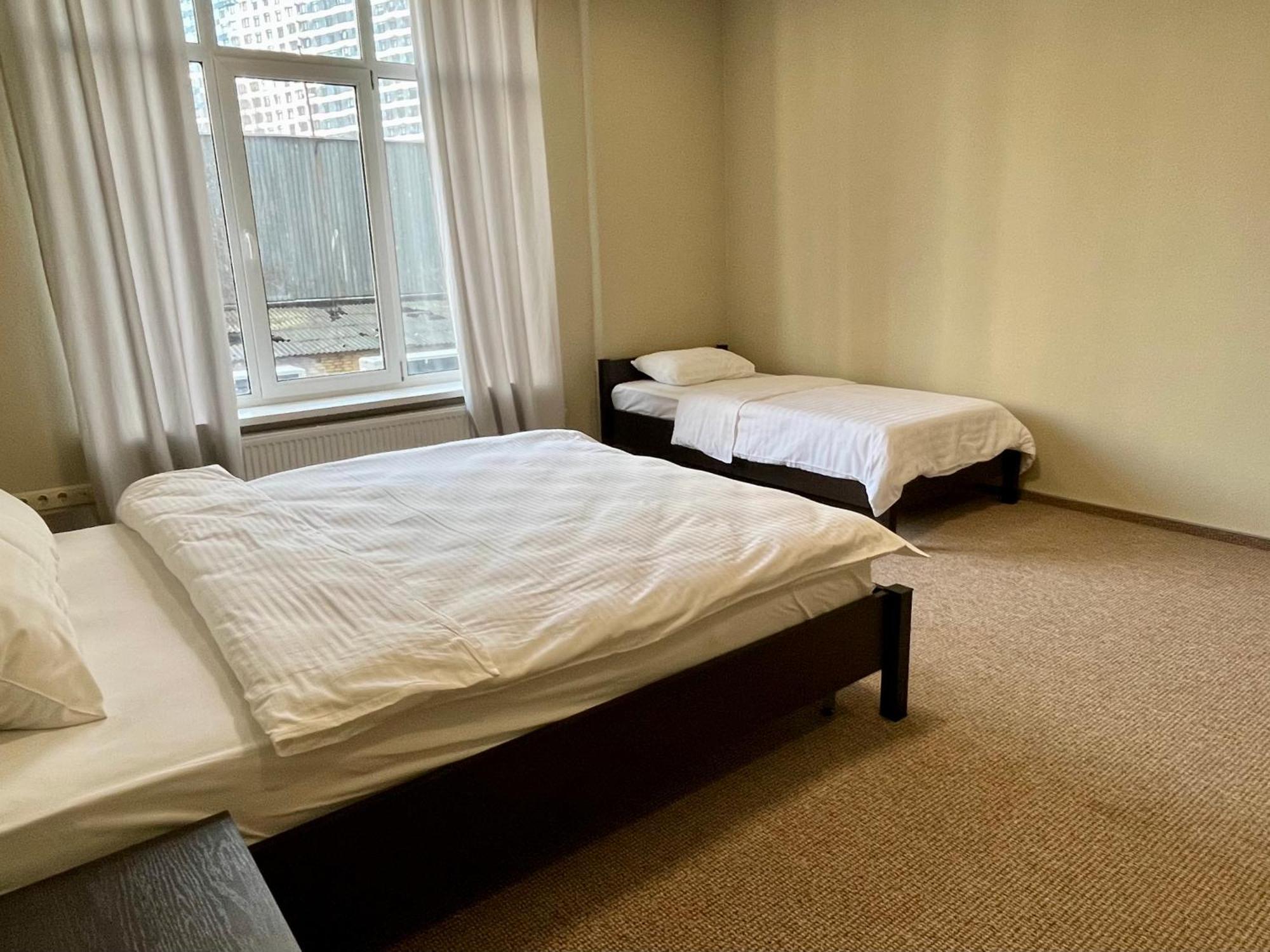 4Room Hostel เคียฟ ภายนอก รูปภาพ